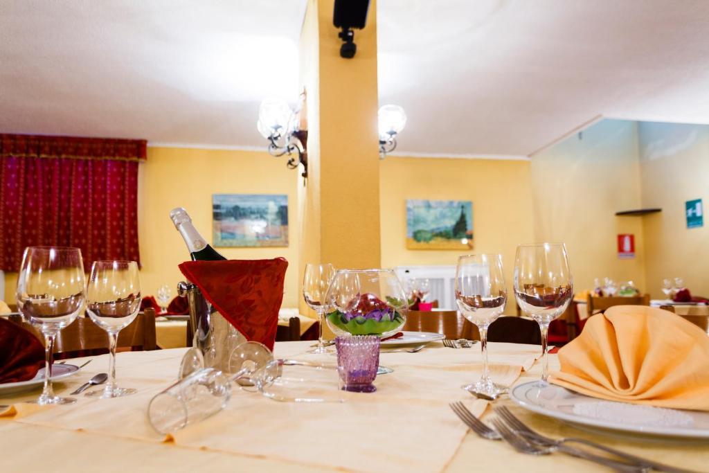 Hotel Biancaneve Sestriere Exterior photo